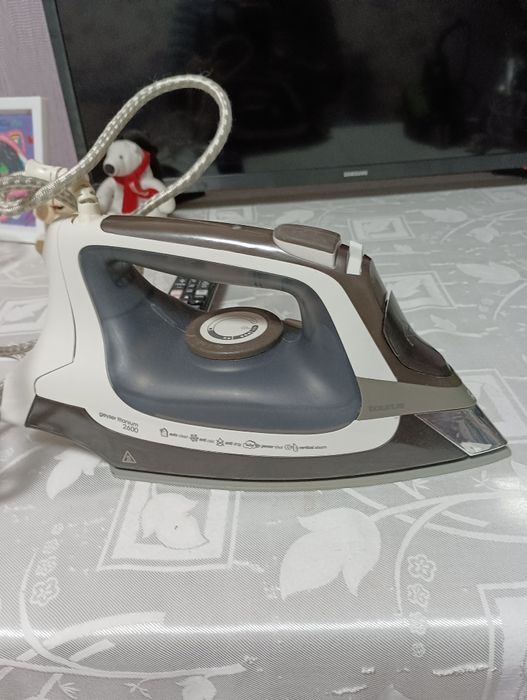 Утюг праска Ровента та інші