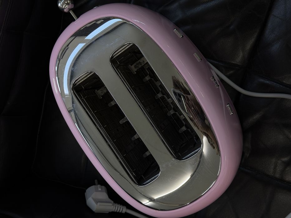 Тостер від бренду smeg