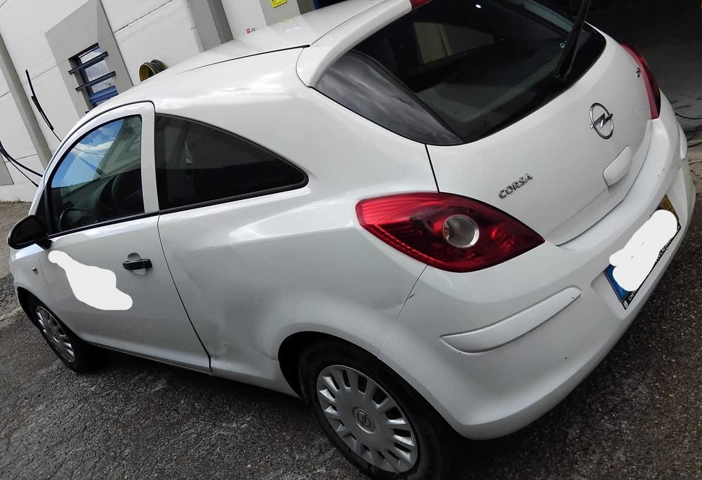 Oportunidade! OPEL Corsa D 2010 Hatchback 1.3 CDTI Diesel 75 cv / 55 kW