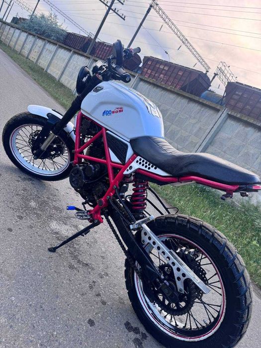 Мотоцыкл Скрамблер 250