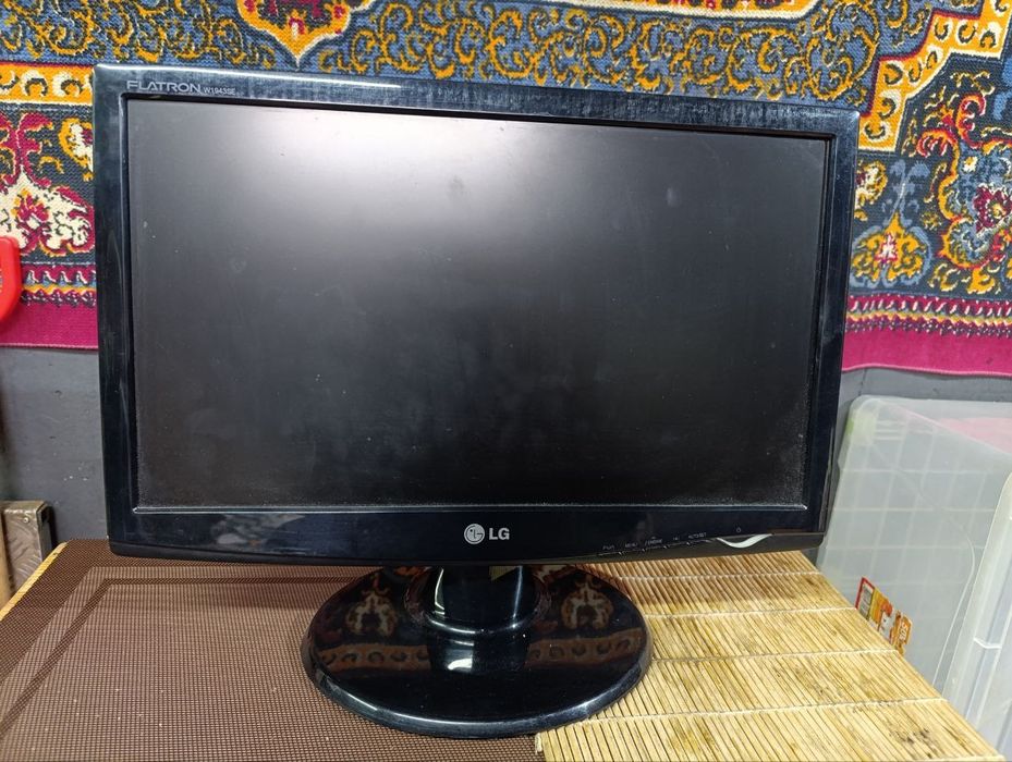 Монитор  lg монітор