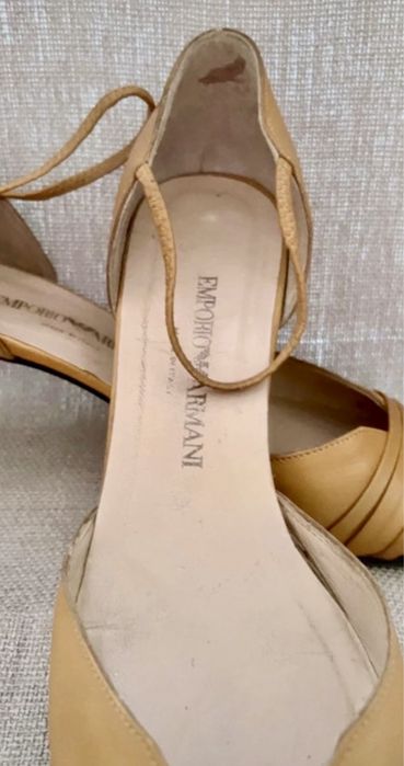 Sapatos de salyo bege da Emporio Armani