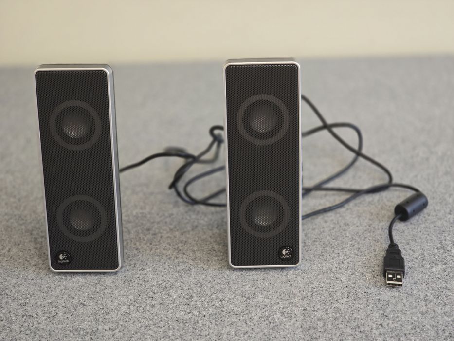 Акустическая система Logitech V10 Notebook Speakers (970194-0914)