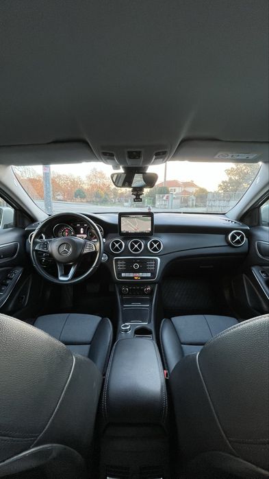 Mercedes-Benz GLA 220d  Sport 4MATIC