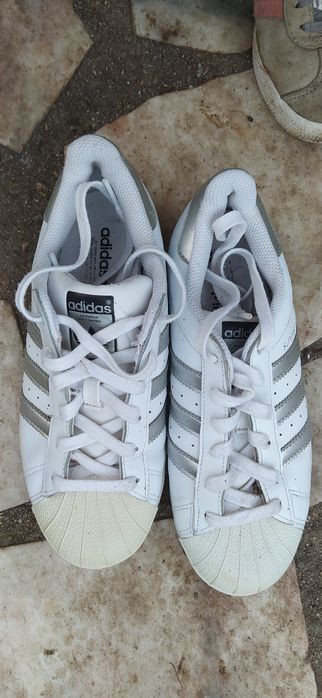 Tênis ADIDAS Superstar