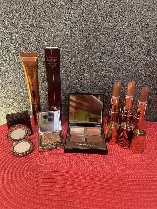 Zestaw kosmetykow Charlotte Tilbury