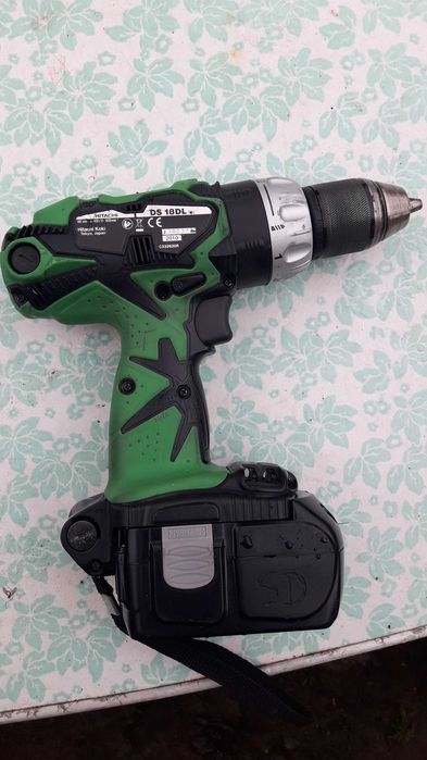 Шуроповерт  HITACHI.  DS 18DL