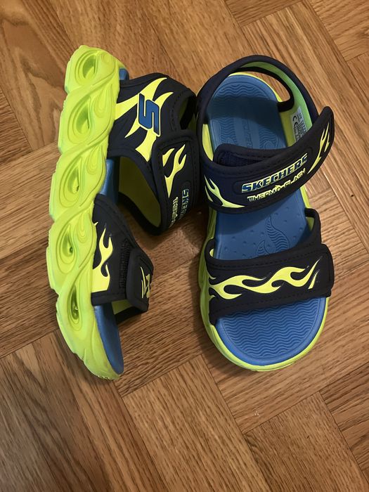 Skechers сандалі босоніжки 33.5 р