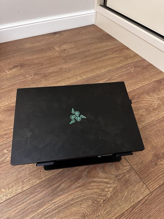 Razer Blade 16 / RTX 2070 Max-Q