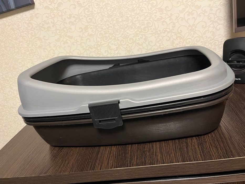 Лоток(туалет)для кішки -собаки