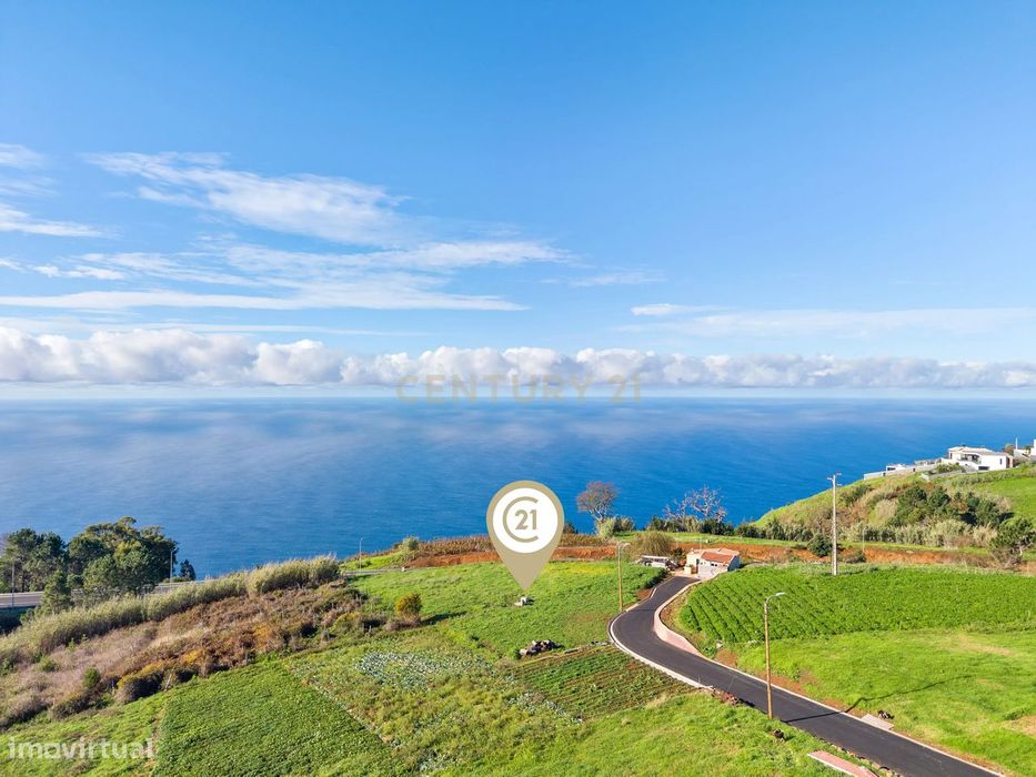 Terreno Rústico com Vista Mar em Calheta, Madeira