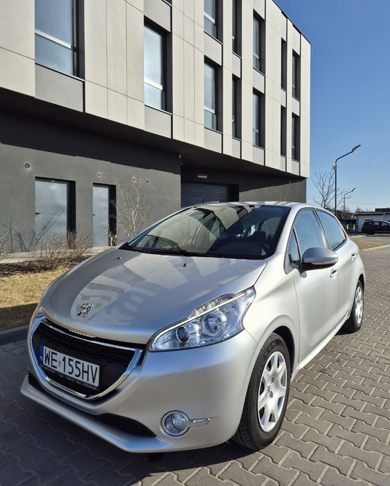 Peugeot 208 drugi właściciel Polski salon  auto miejskie, nowy rozrząd