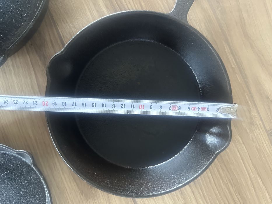 Komplet żeliwnych patelni Patelnie żeliwne patelnie