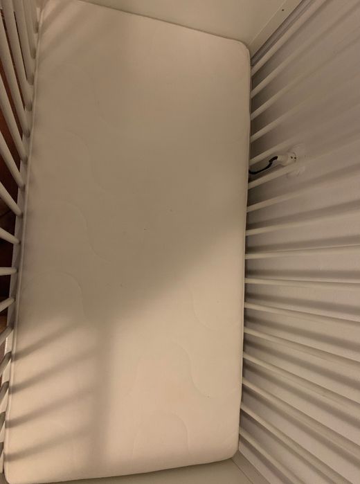 Berço com colchão