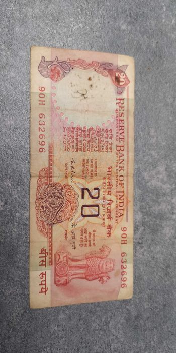 Banknoty 10 i 20 Rupess Indie