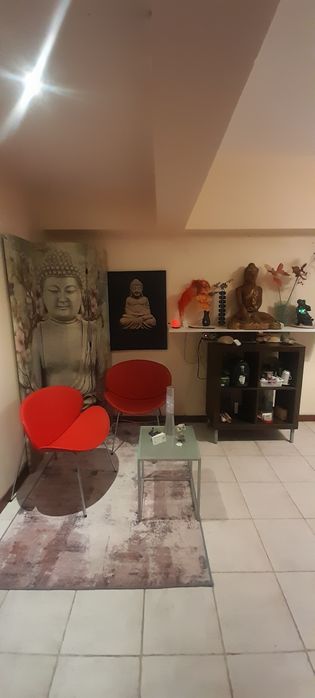 Gabinete de manicure,  pedicure.