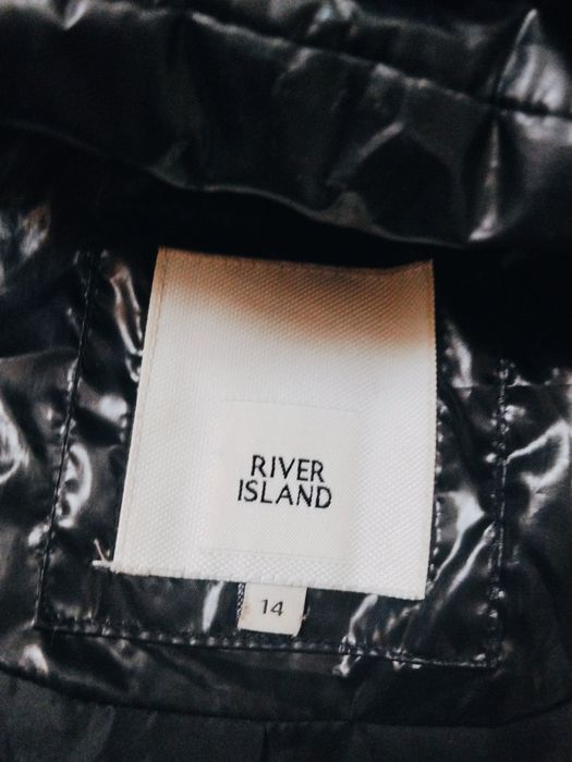 Kurtka damska czarna pikowana kaptur futerko rozmiar 14 River Island
