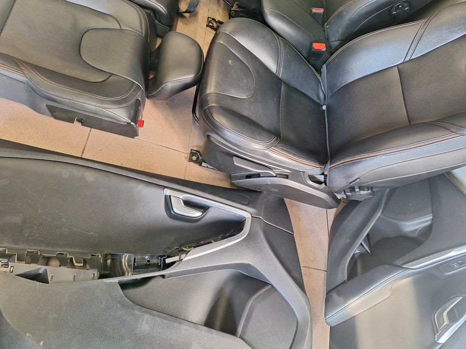 Fotel Fotele Skóra Boczki Komplet VolVo V40 II V40 2012-19r