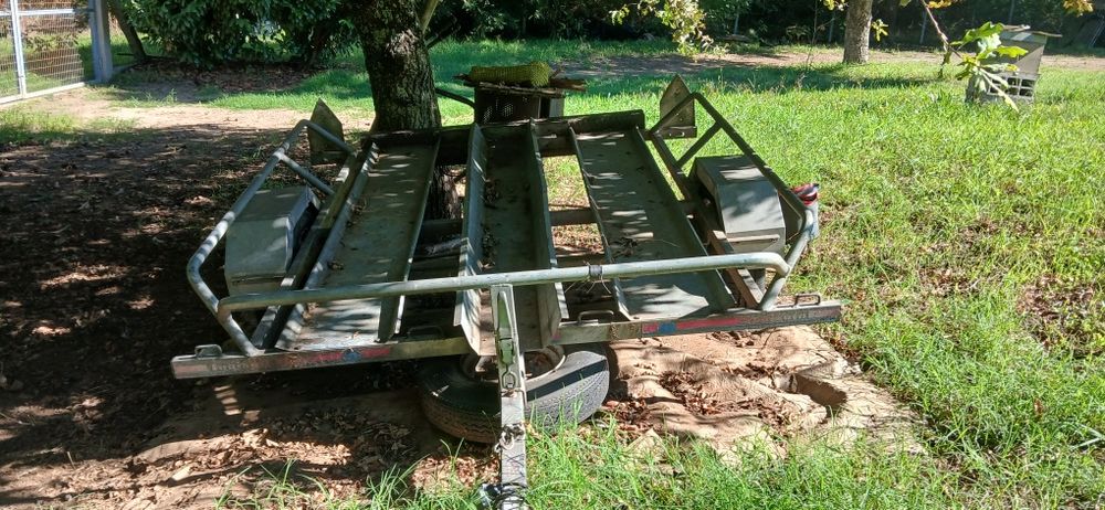 Reboque ligeiro da toniauto aluguer diário