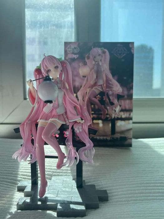 Anime Hatsune Miku Sakura Version