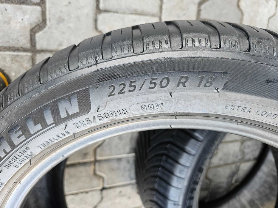 Całoroczne Michelin 225/50 R18