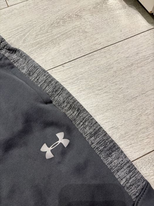 Spodnie Dresowe dresy chłopięce under armour 146-152