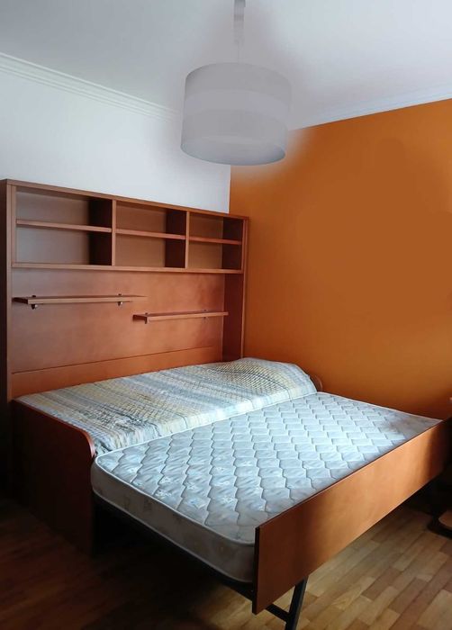 Magnífica cama com estante embutida, cama de casal convertivel