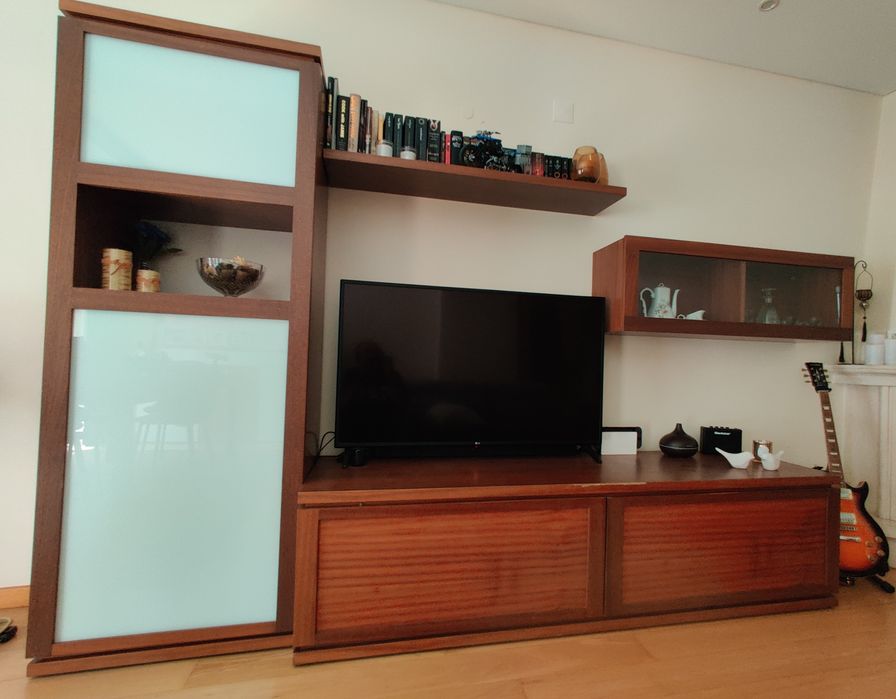Mobília de sala (móvel TV+ aparador+ cristaleira)