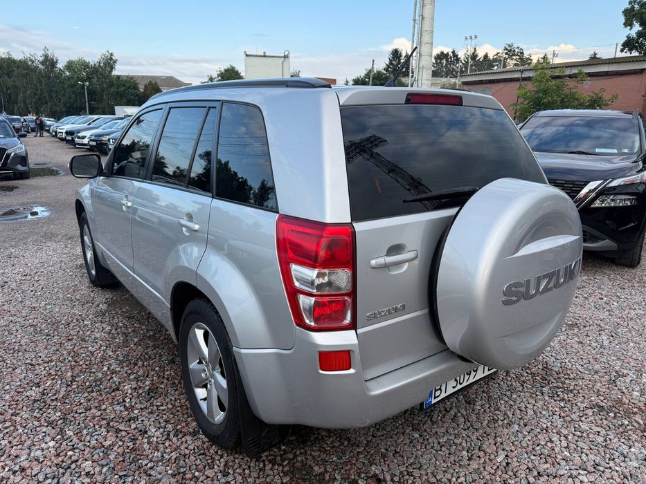 Офіційна Suzuki Grand Vitara! Не фарбована! 2.4 газ/бензин!