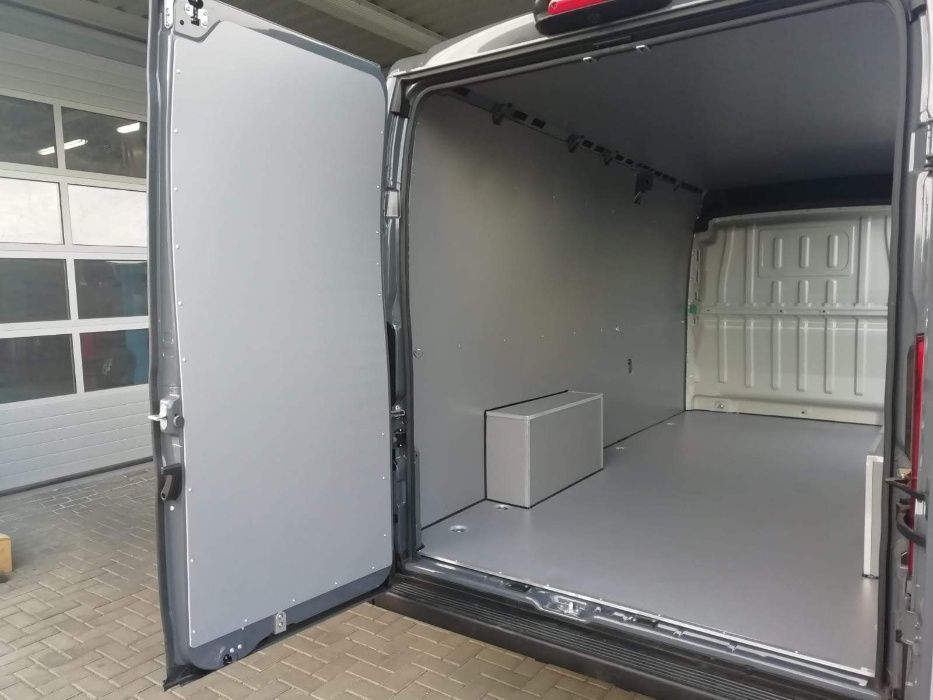 Fiat Ducato L4H2 Profesjonalna zabudowa przestrzeni ładunkowej premium