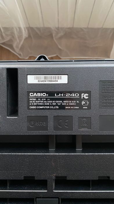 Синтезатор Casio LK-240 з підсвічуванням клавіш (для навчання)