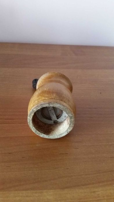 Młynek ręczny z Prl-u wys.11cm