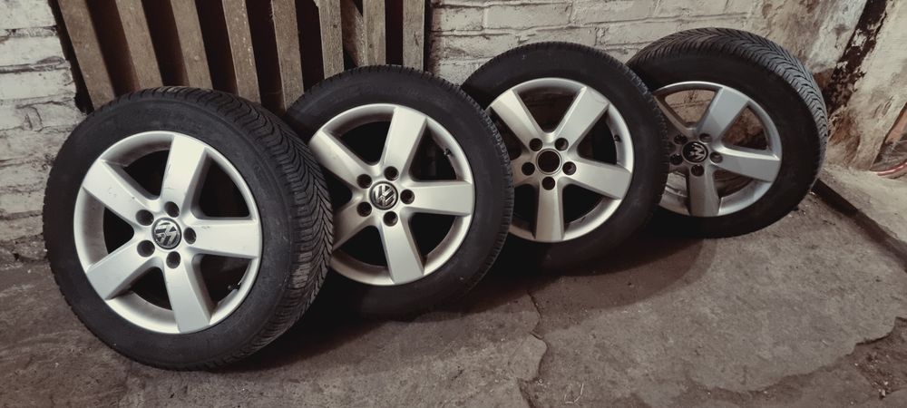 Alufelgi z oponami całoroczne Michelin.