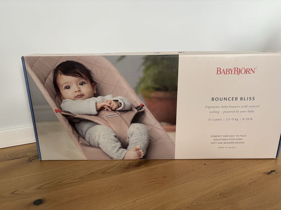 Bujaczek leżaczek BabyBjorn różowy