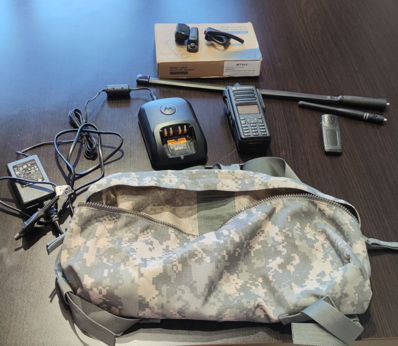Продам рація  Motorola DP4801 б\у + гарнітура