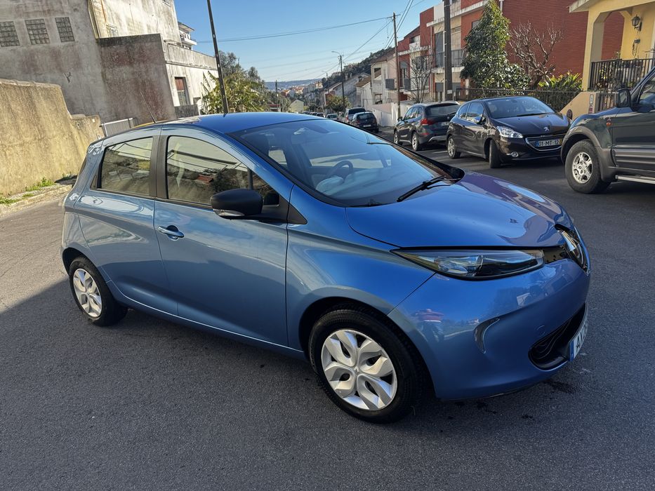 Vendo renault zoe  41kw de 2019 com 180.000kms. Baterias proprias