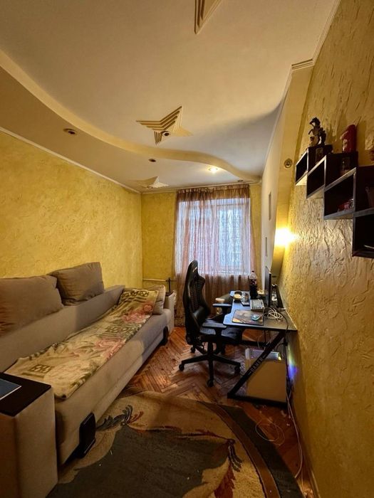 Продам квартиру м. Шептицький