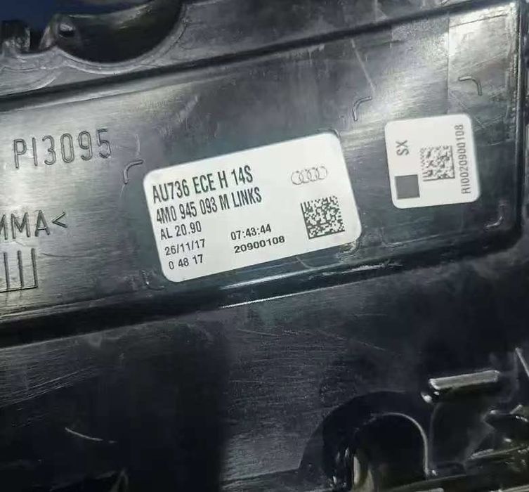 Европейские задние стопы фонари Audi Q7 q7 4M matrix led 2016-2024