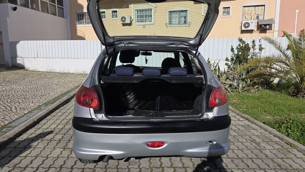 Peugeot 1.4 HDI  5 LUGARES