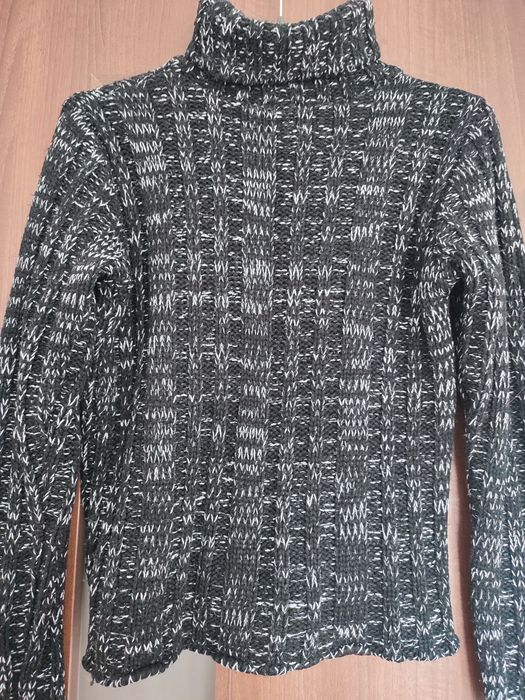 Sweter w kolorze melanż
