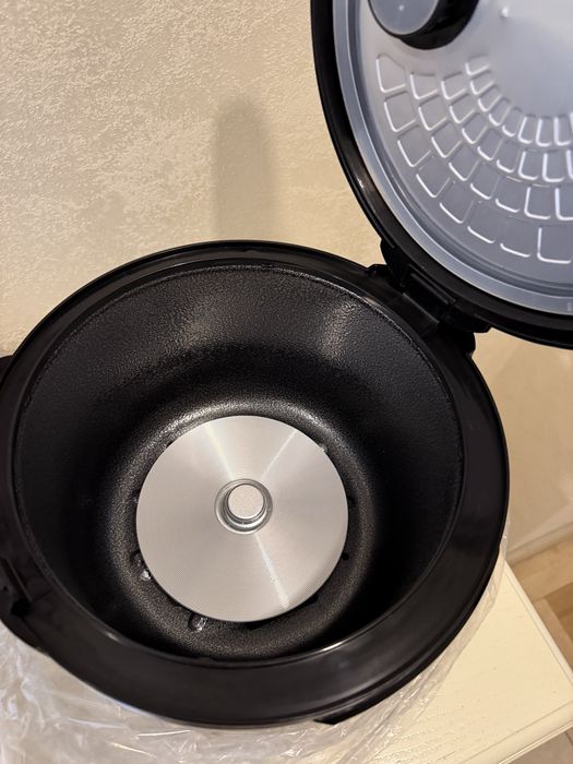 Мультиварка Expert нова