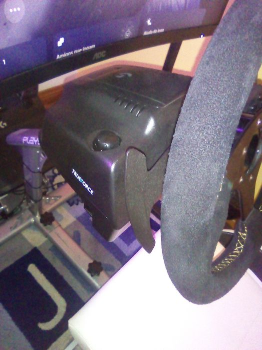 Logitech g923 e playseat evo branco  LER DESCRIÇÃO