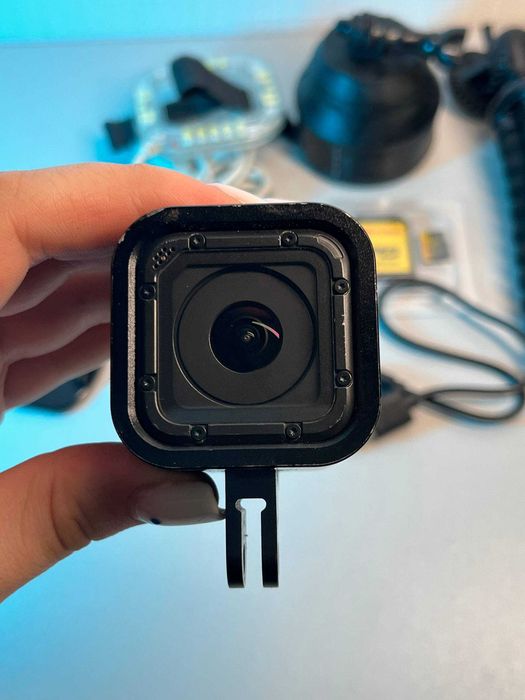 Екшн-камера GoPro HERO4 Session з великим комплектом.