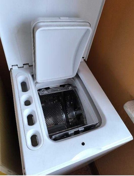 Pralka automatyczna o górnym załadunku Amica TL1043