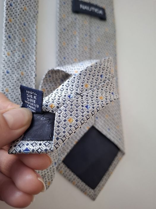 Jedwabny krawat Nautica