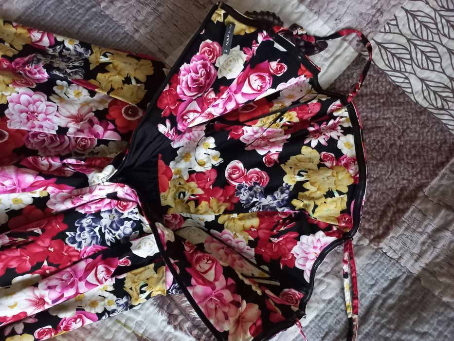 Жіноче плаття Nafnaf