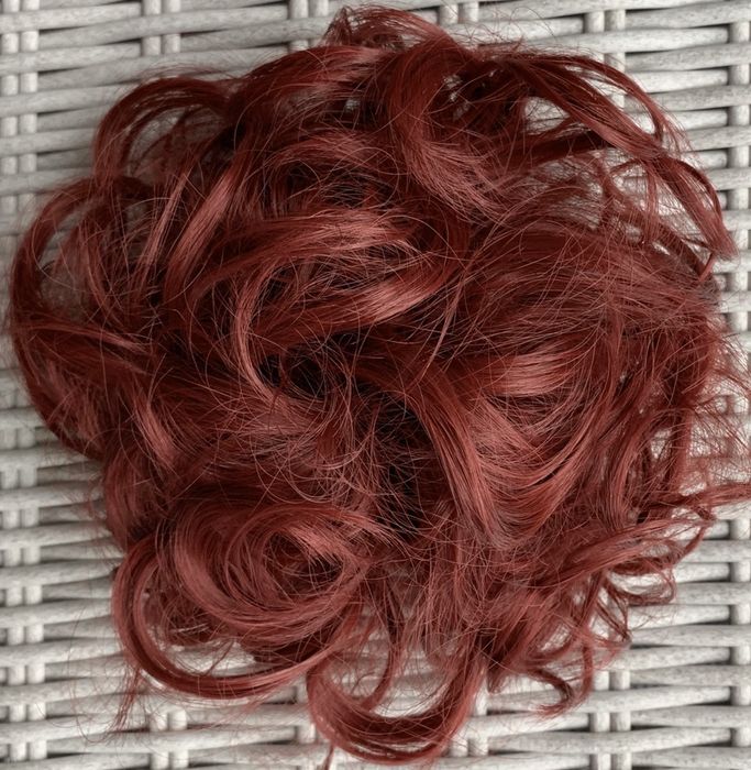 Premium Ultra włosy doczepiane, mahoń, kok na gumce 223.