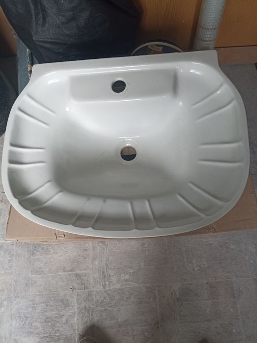 Умивальник керамічний