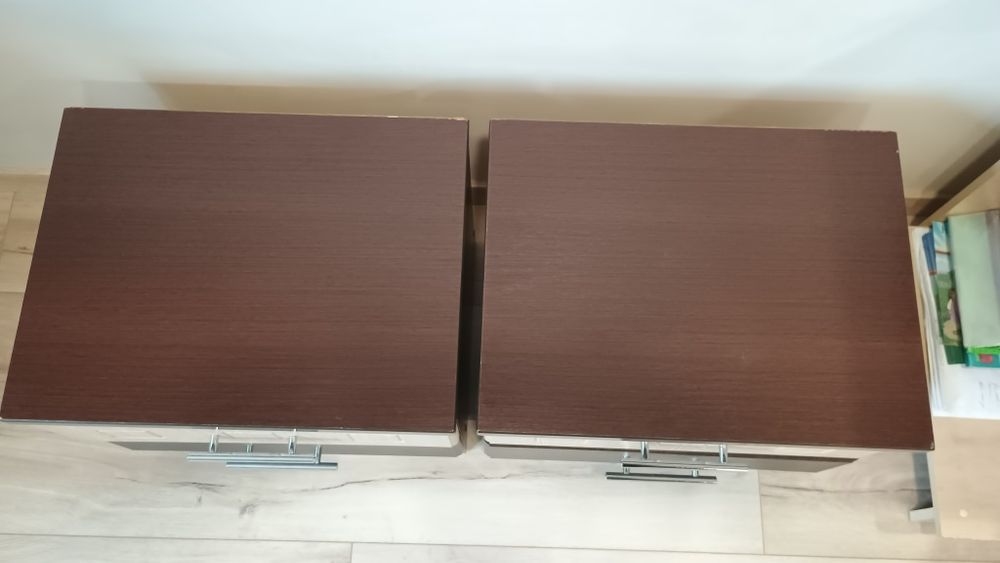 Приліжкові тумби