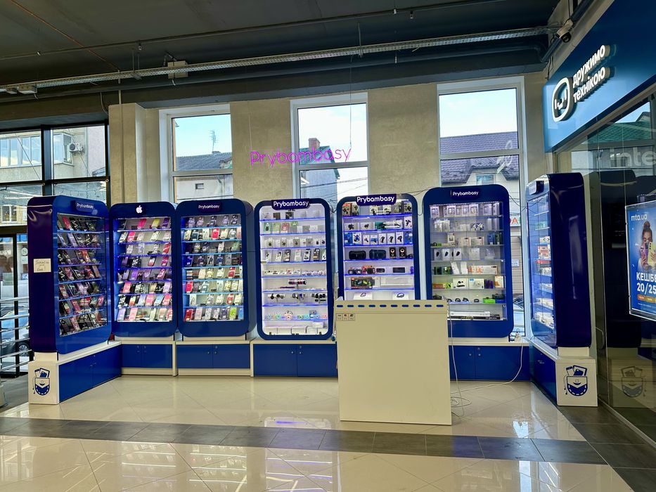 Вітрина для магазину